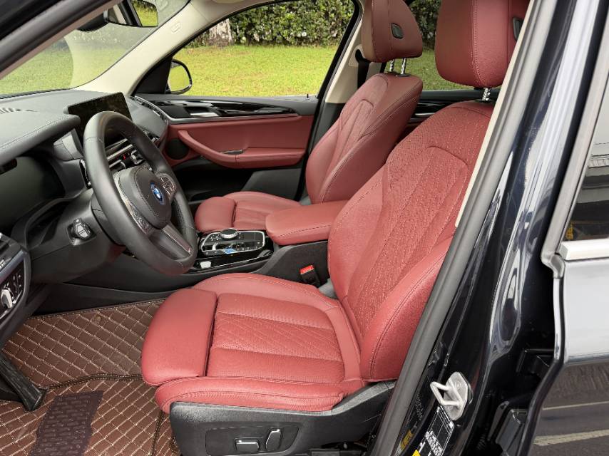 BMW iX3 2023 صورة سيارة #6