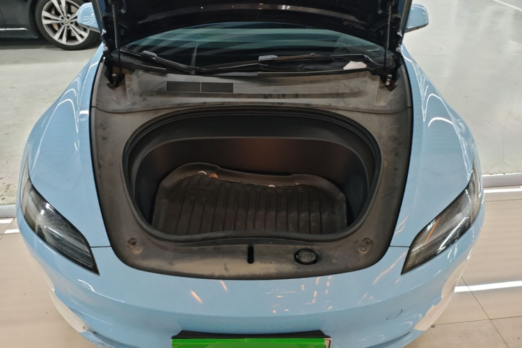 Tesla Model 3 2024 car image #20