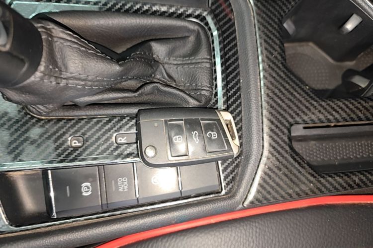 Volkswagen Lavida 2020 car image #9