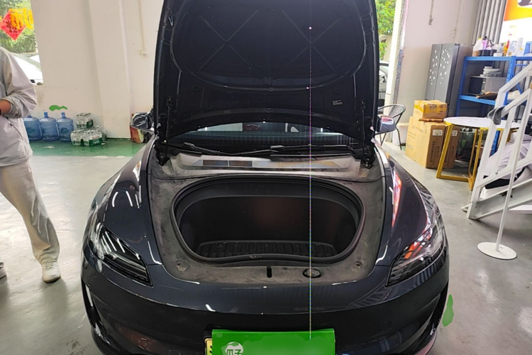 Tesla Model 3 2024 car image #20