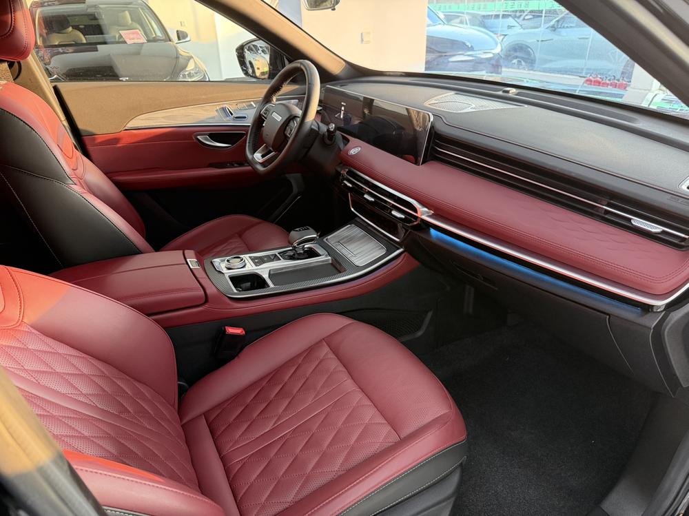 Jetour X70 PLUS 2023 car image #13