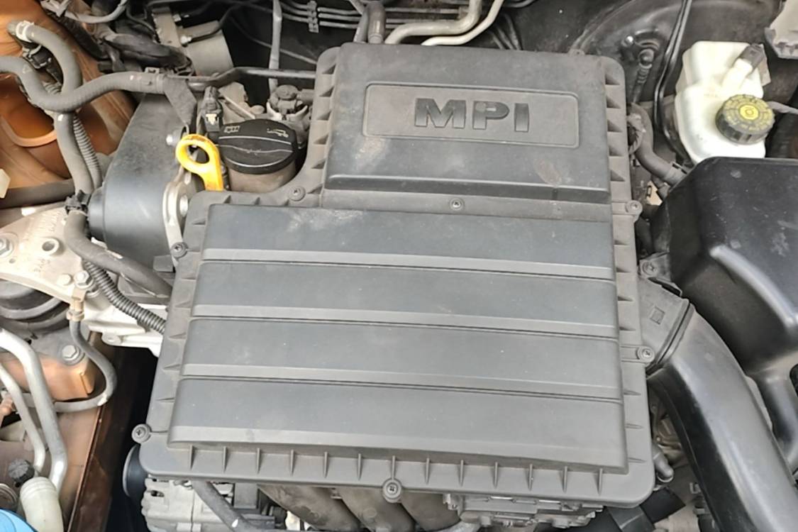 Volkswagen Polo 2015 car image #30