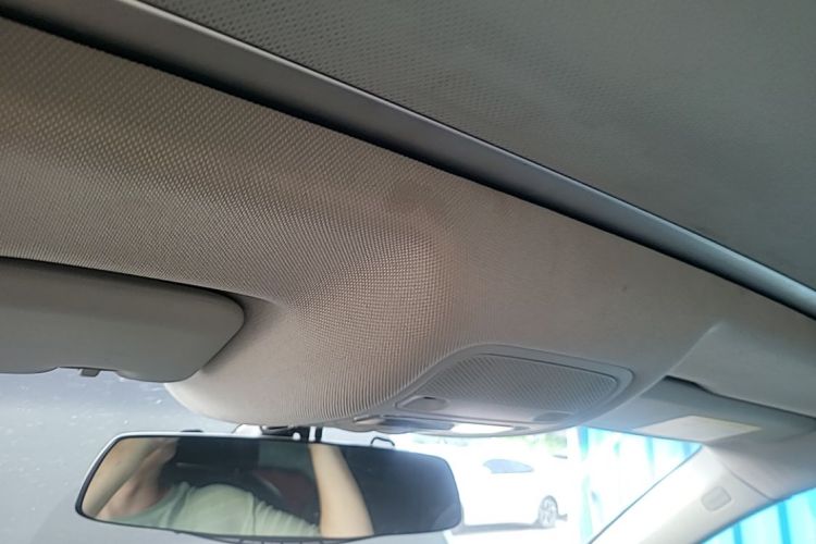 Audi Q3 2019 car image #18