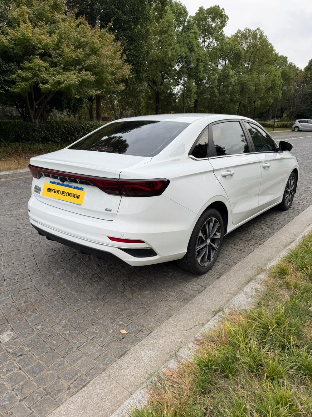 GEELY Emgrand 2024 изображение автомобиля #4