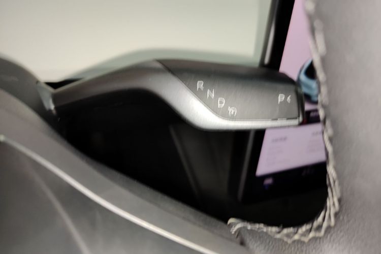 Tesla Model Y 2021 #14 Tesla Model Y 2021 car image #14