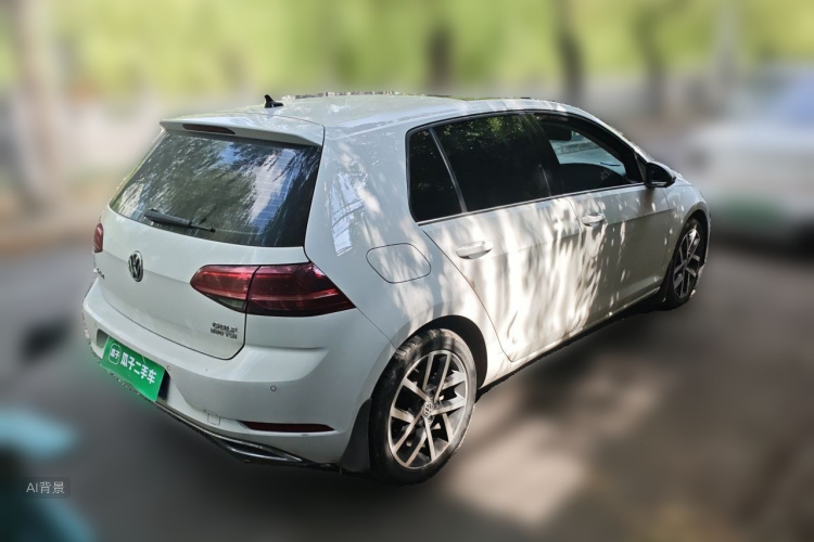 Volkswagen Golf 2020 car image #7