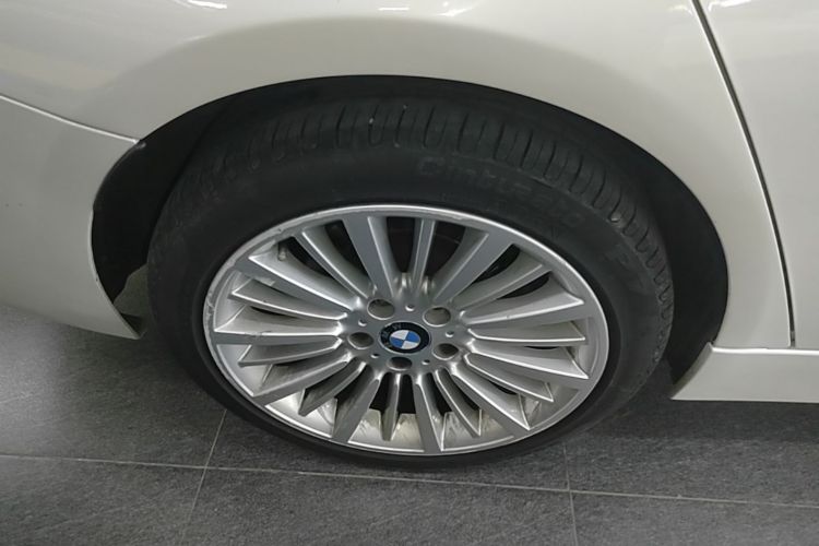 BMW 3 Series 2018 #10 BMW 3 Series 2018 car image #10