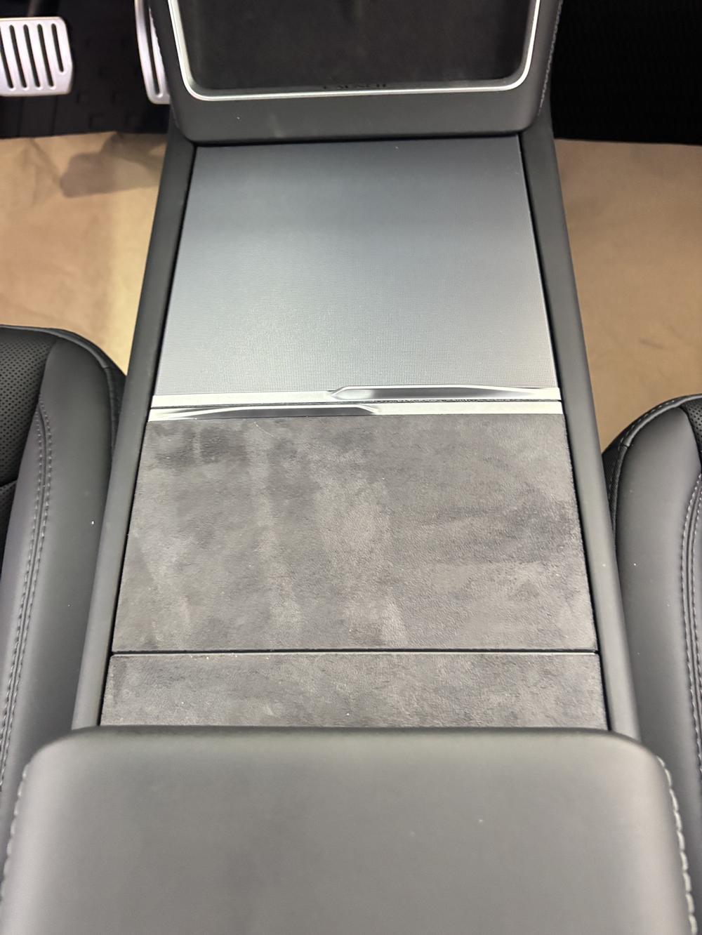 Tesla Model Y 2025 #9 Tesla Model Y 2025 car image #9