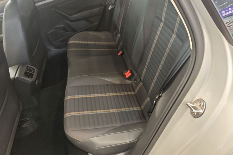Volkswagen Lavida 2019 car image #17