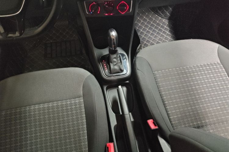 Volkswagen Polo 2019 #18 Volkswagen Polo 2019 car image #18