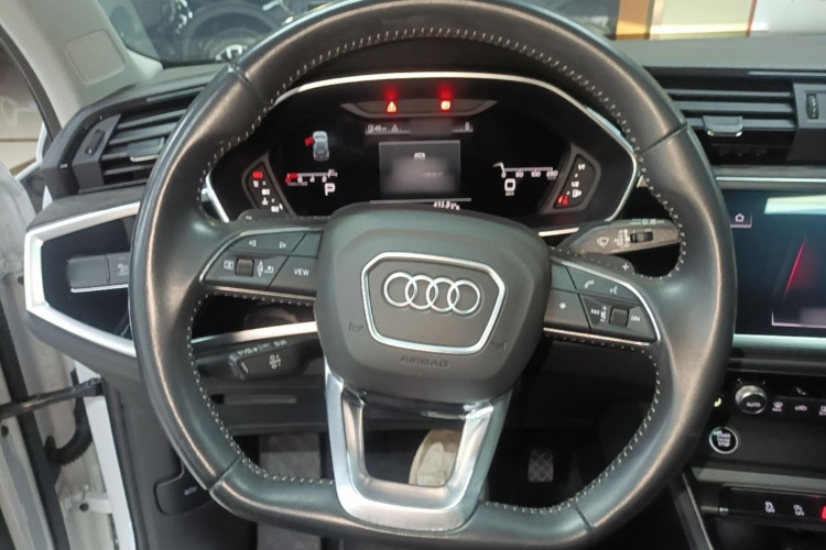 Audi Q3 2022 #11 Audi Q3 2022 car image #11