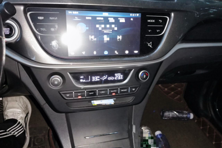 GEELY Emgrand 2017 car image #15