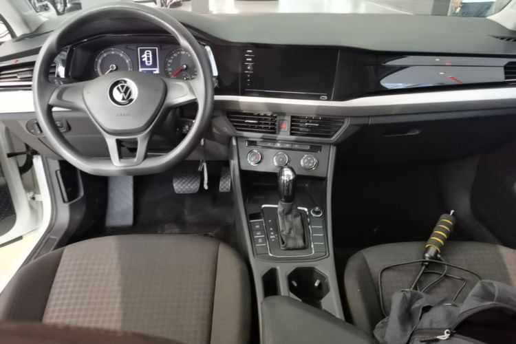 Volkswagen Bora 2022 car image #10