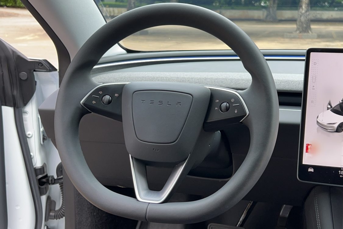Tesla Model 3 2023 #6 Tesla Model 3 2023 car image #6