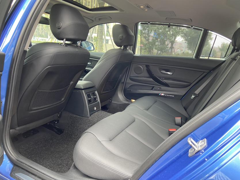 BMW 3 Series 2018 #19 BMW 3 Series 2018 car image #19