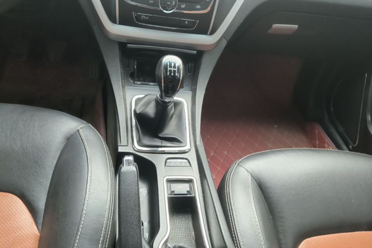 GEELY Emgrand 2016 #14 GEELY Emgrand 2016 car image #14