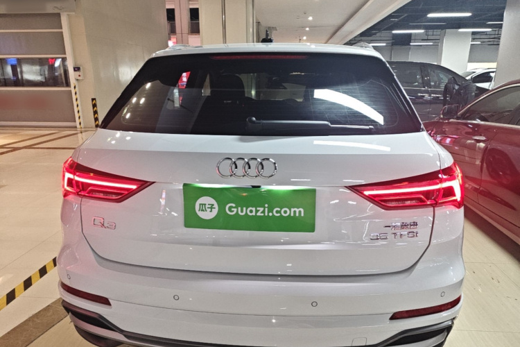 Audi Q3 2021 car image #6