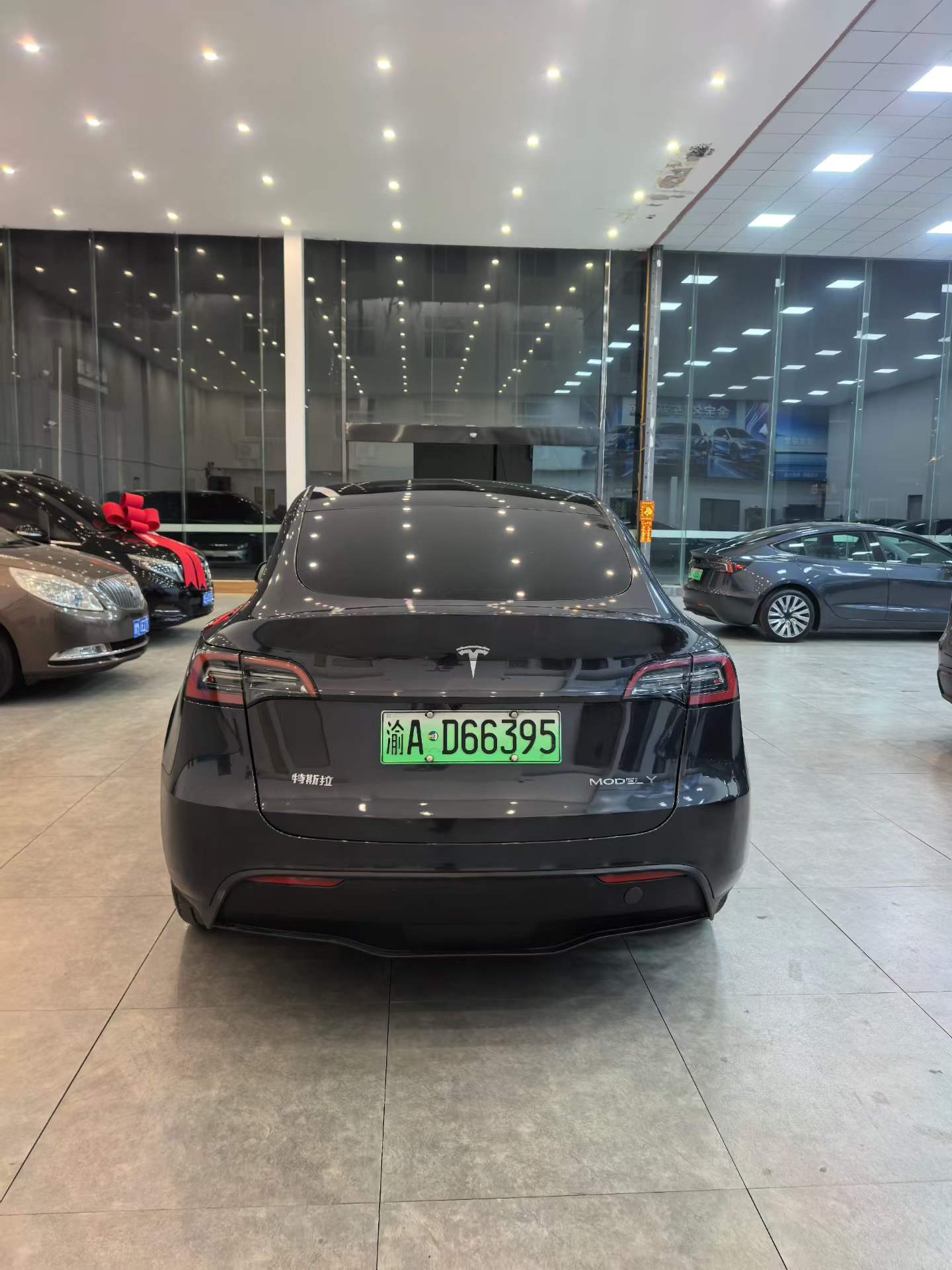 Tesla Model Y 2024 car image #5
