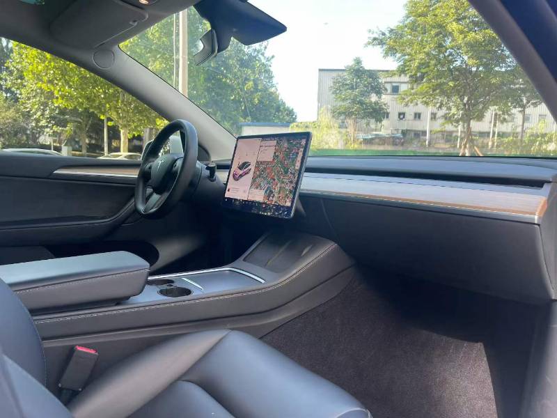 Tesla Model Y 2021 #4 Tesla Model Y 2021 car image #4