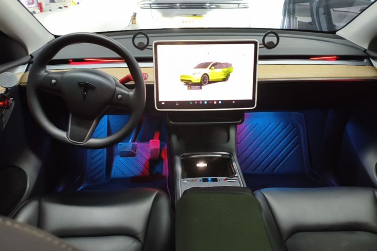 Tesla Model Y 2022 #10 Tesla Model Y 2022 car image #10