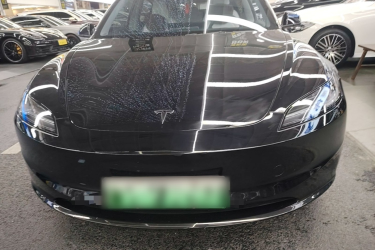 Tesla Model 3 2023 car image #3