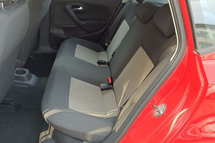 Volkswagen Polo 2018 car image #17