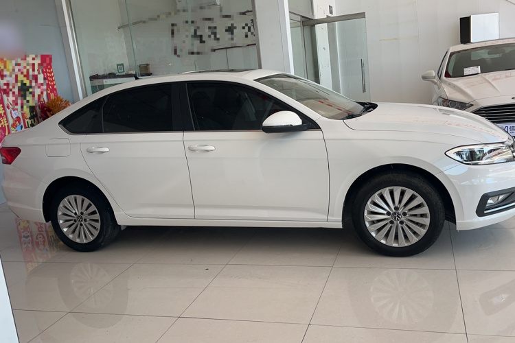 Volkswagen Lavida 2020 car image #4