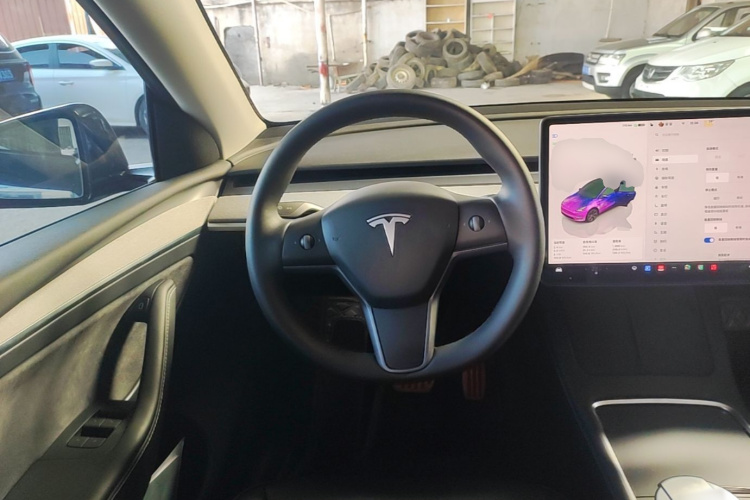 Tesla Model Y 2024 #11 Tesla Model Y 2024 car image #11