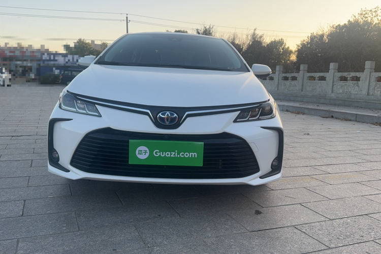 Toyota Corolla 2023 immagine di auto #3