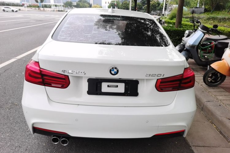 BMW 3 Series 2017 #6 BMW 3 Series 2017 car image #6