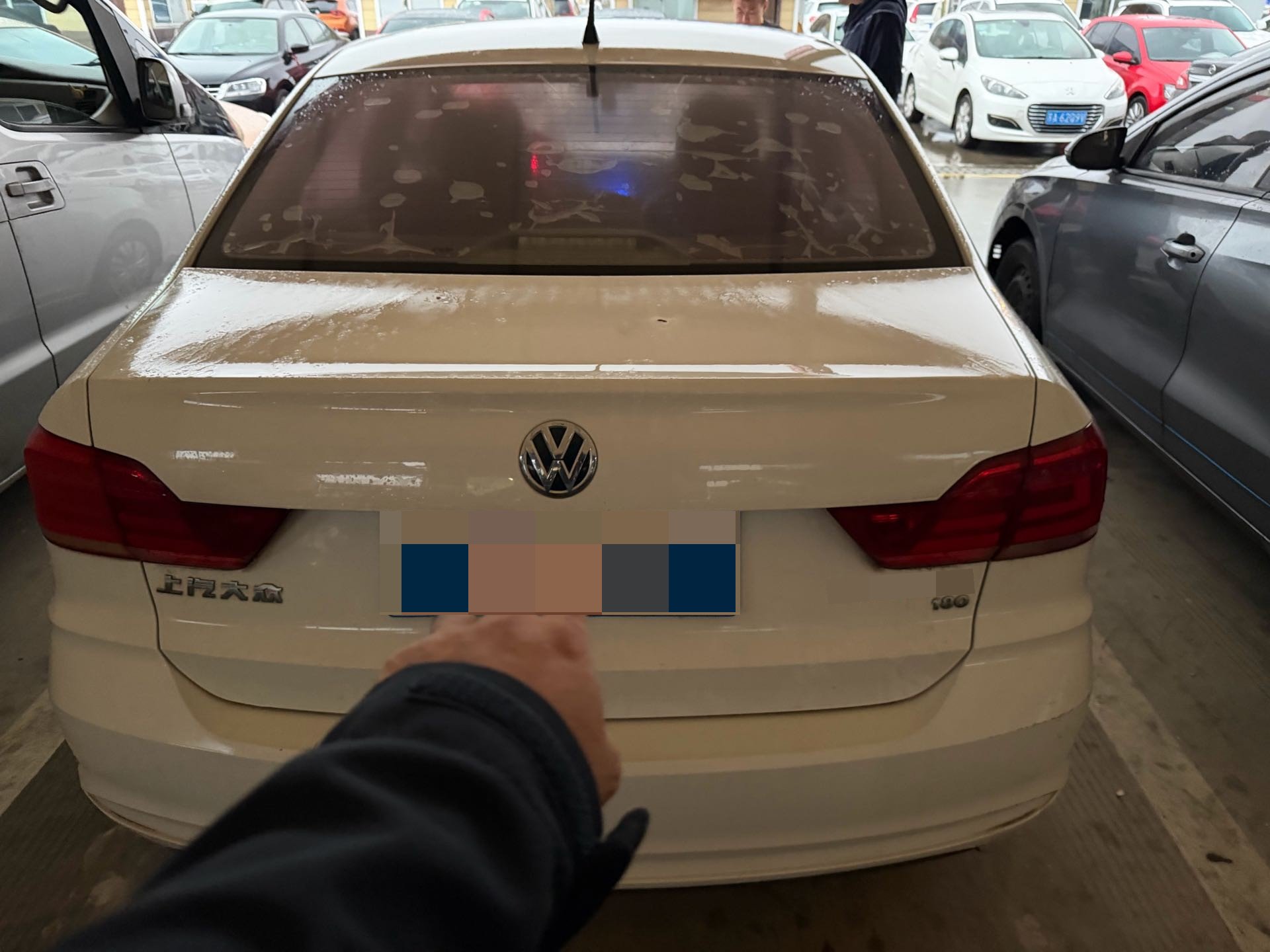 Volkswagen Santana 2018 imagen de coche #6
