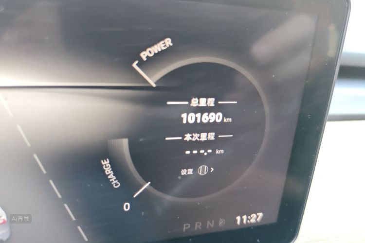 Tesla Model Y 2023 car image #14
