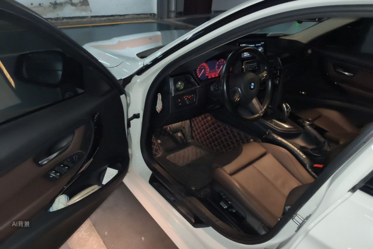 BMW 3 Series 2018 immagine di auto #18