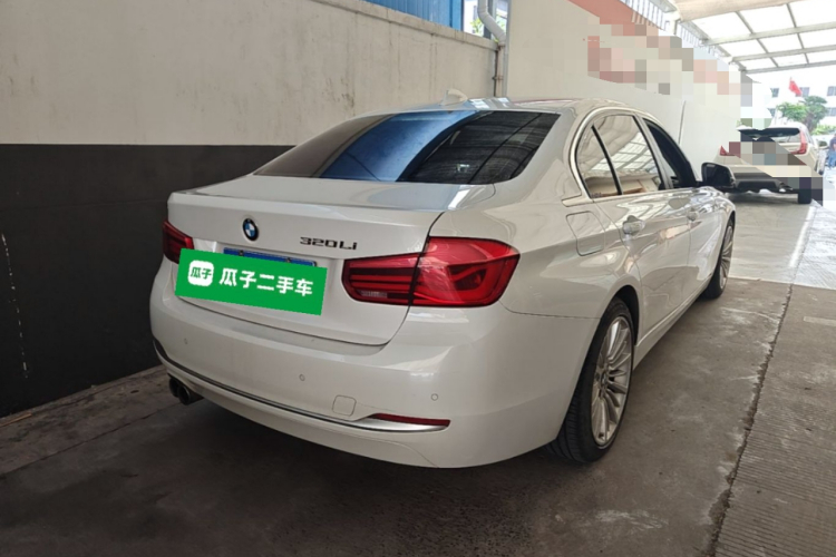 BMW 3 Series 2018 #7 BMW 3 Series 2018 car image #7