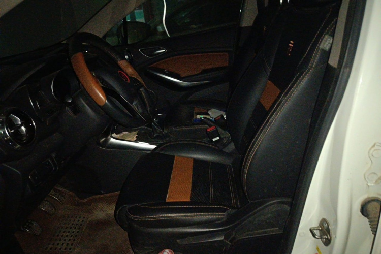 BYD Yuan 2016 #15 BYD Yuan 2016 car image #15