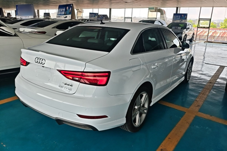 Audi A3 2019 car image #7
