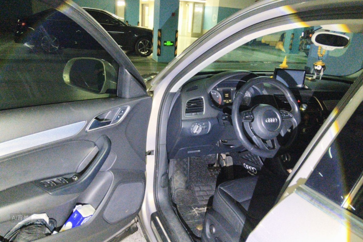 Audi Q3 2015 #18 Audi Q3 2015 car image #18