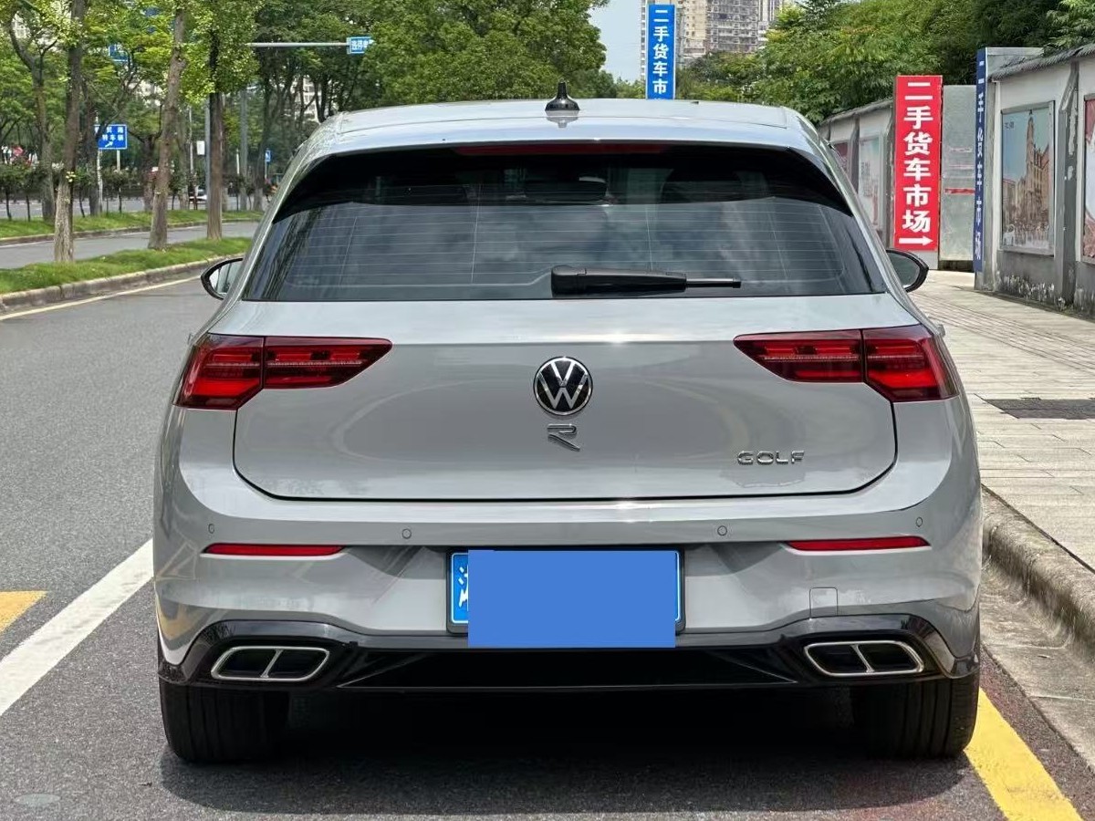 Volkswagen Golf 2023 car image #8