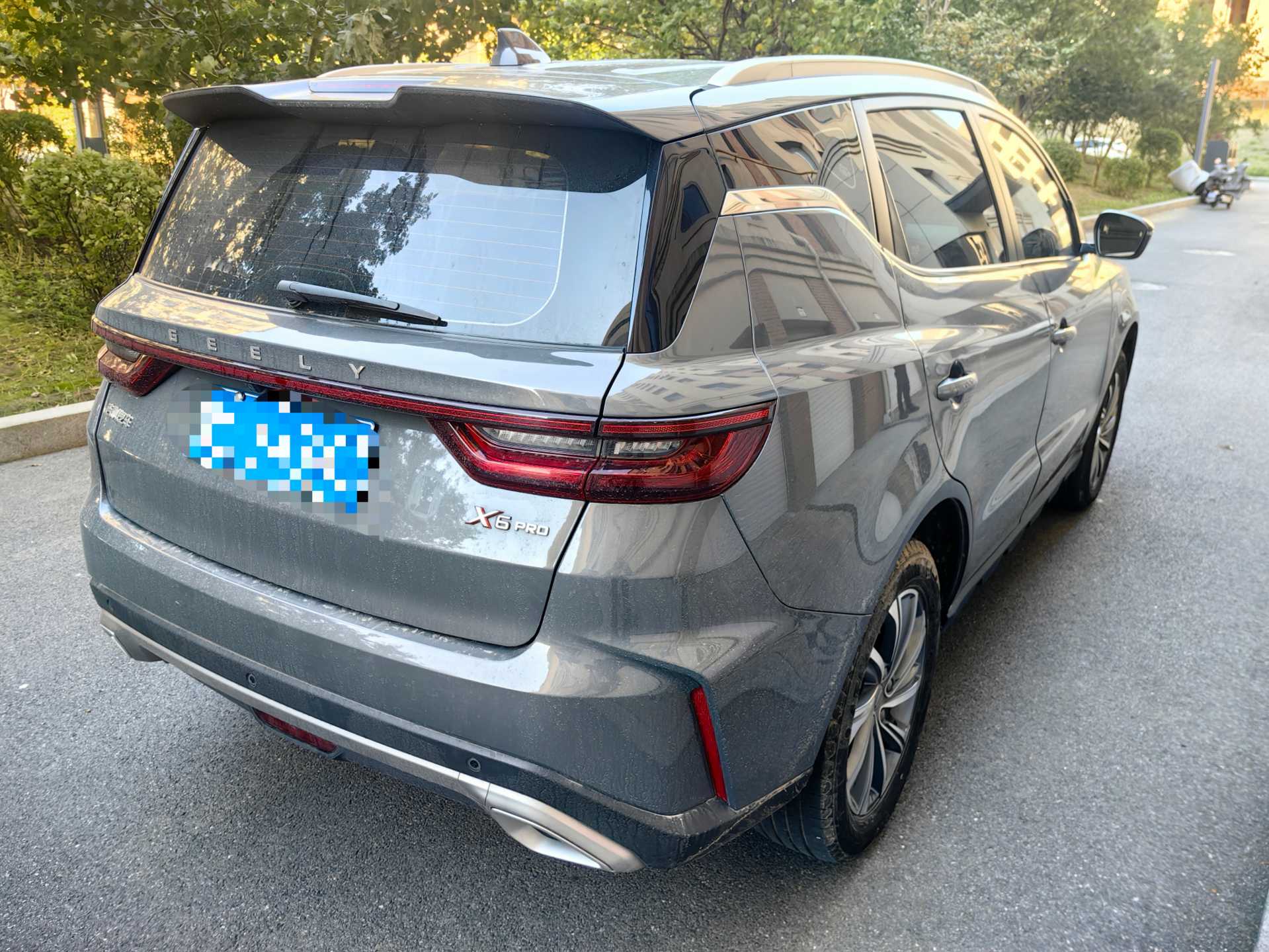 GEELY Vision X6 2023 car image #2