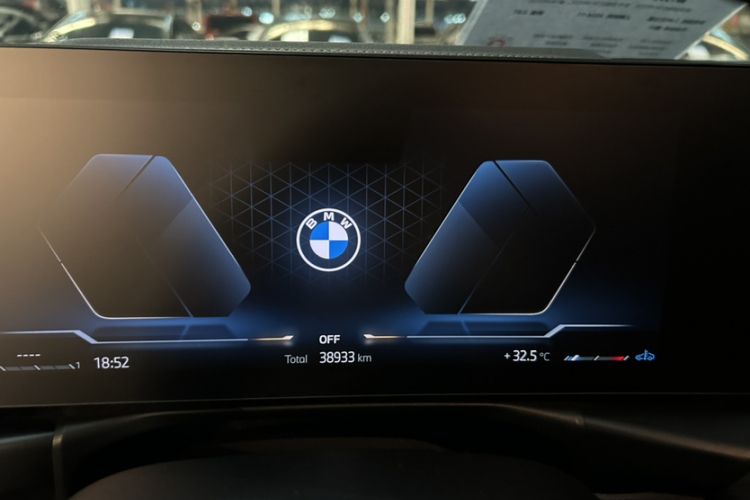 BMW 3 Series 2024 #8 BMW 3 Series 2024 car image #8