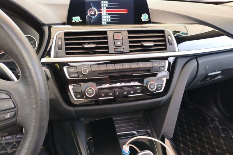 BMW 3 Series 2017 #15 BMW 3 Series 2017 car image #15