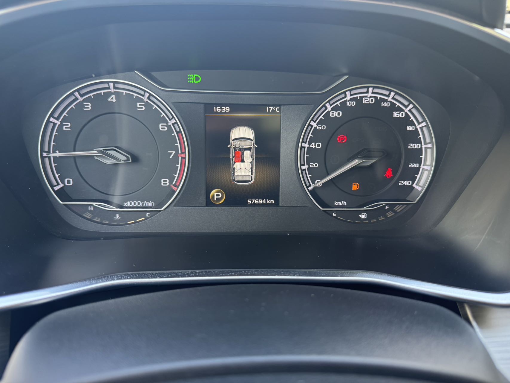 GEELY Coolray 2019 car image #9