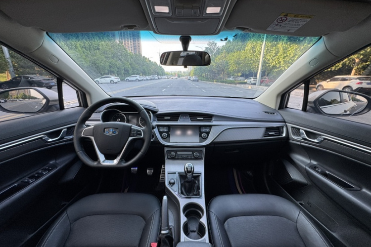 GEELY Emgrand GS 2017 car image #9