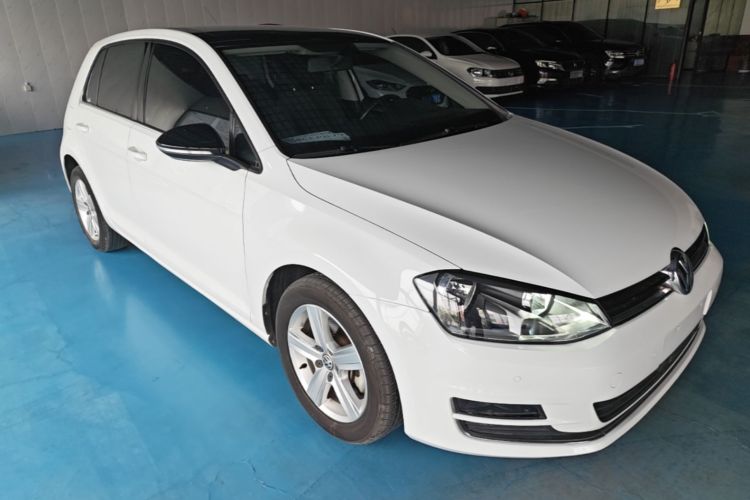 Volkswagen Golf 2017 car image #4