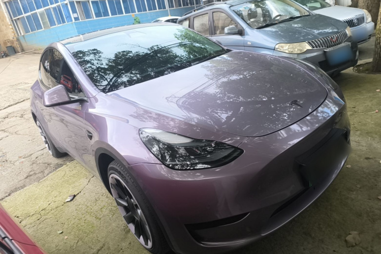 Tesla Model Y 2022 car image #4