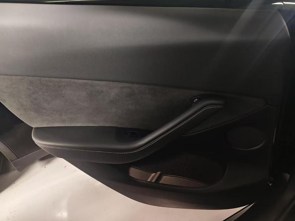 Tesla Model Y 2024 #9 Tesla Model Y 2024 car image #9