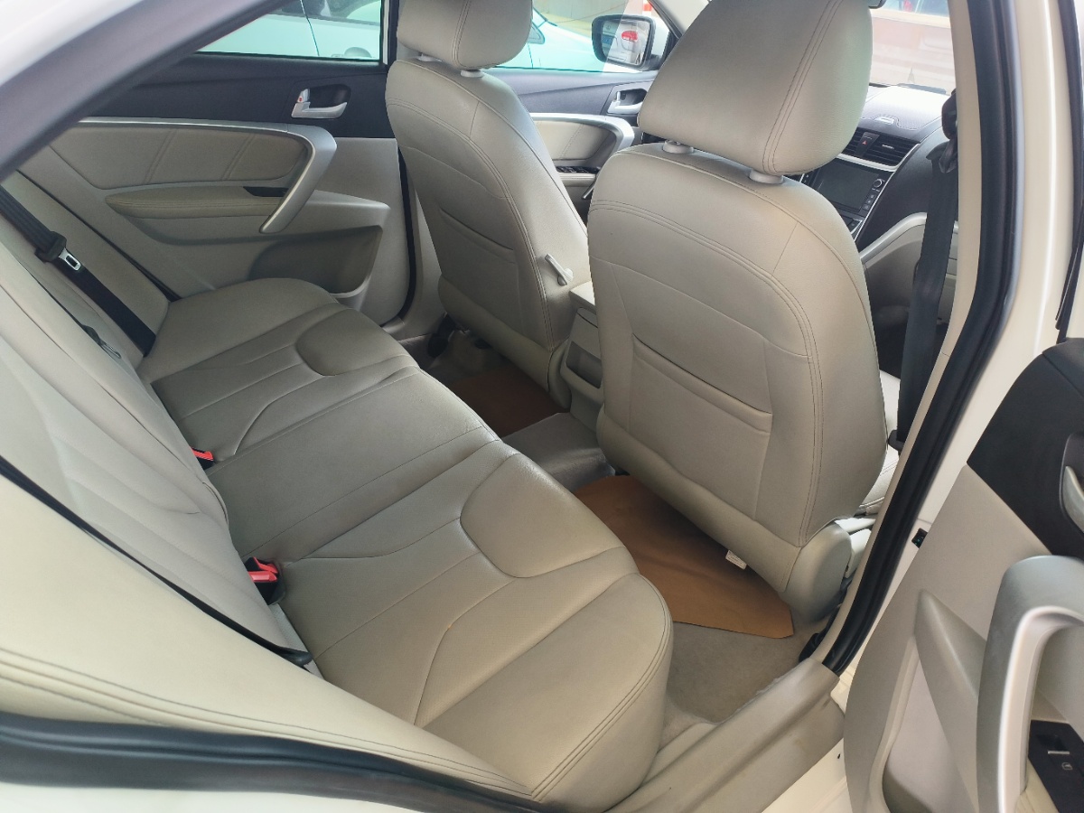 GEELY Emgrand 2016 #12 GEELY Emgrand 2016 immagine di auto #12