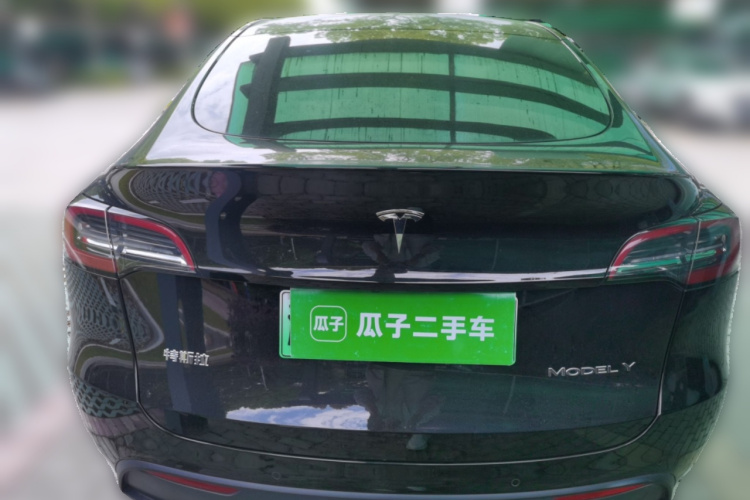 Tesla Model Y 2022 #4 Tesla Model Y 2022 car image #4