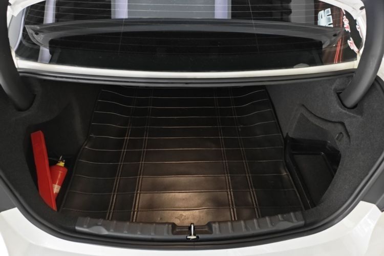BMW 3 Series 2017 #19 BMW 3 Series 2017 car image #19