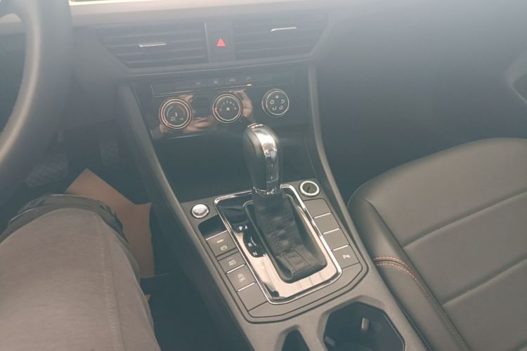 Volkswagen Bora 2022 #14 Volkswagen Bora 2022 صورة سيارة #14